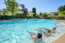 .Piscine - séjour au camping dans le Luberon à Forcalquier .Piscine - camping Luberon Forcalquier Alpes de Hautes Provence